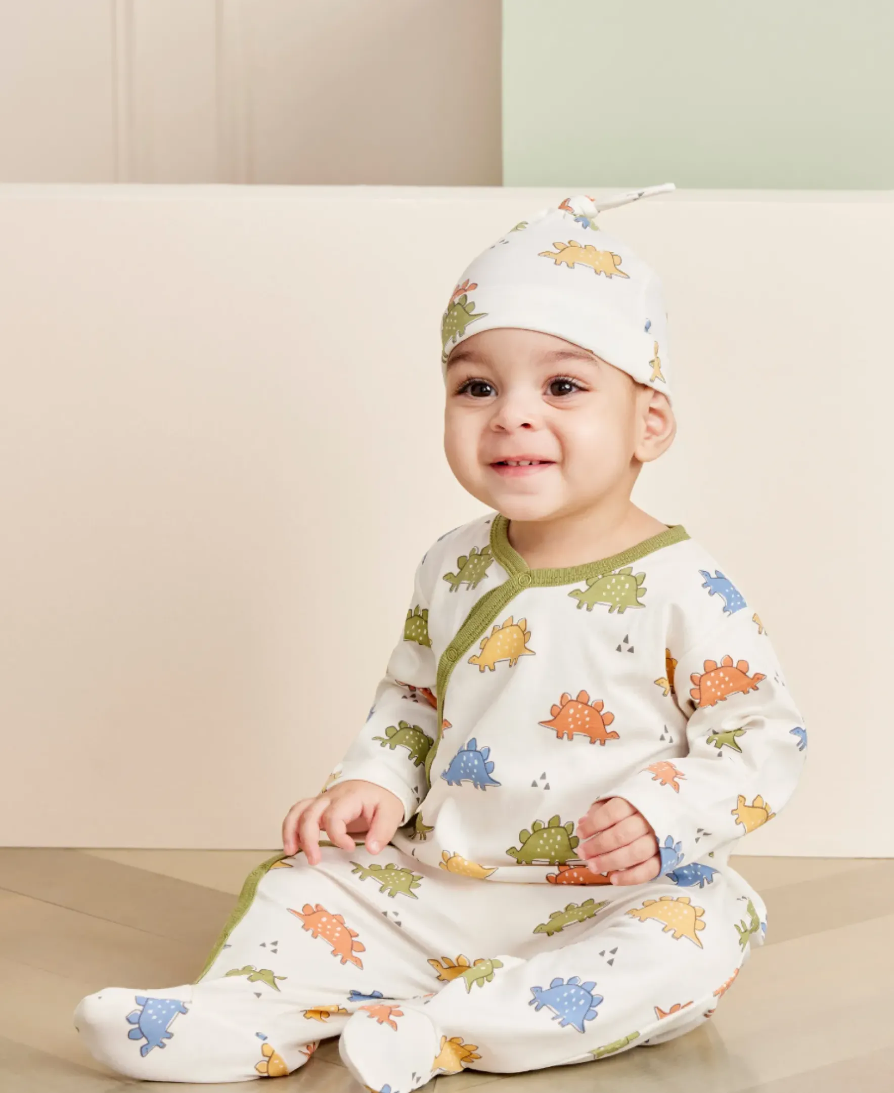 Kissy Kissy Kissy Love Dino Traffic Footie> Footies